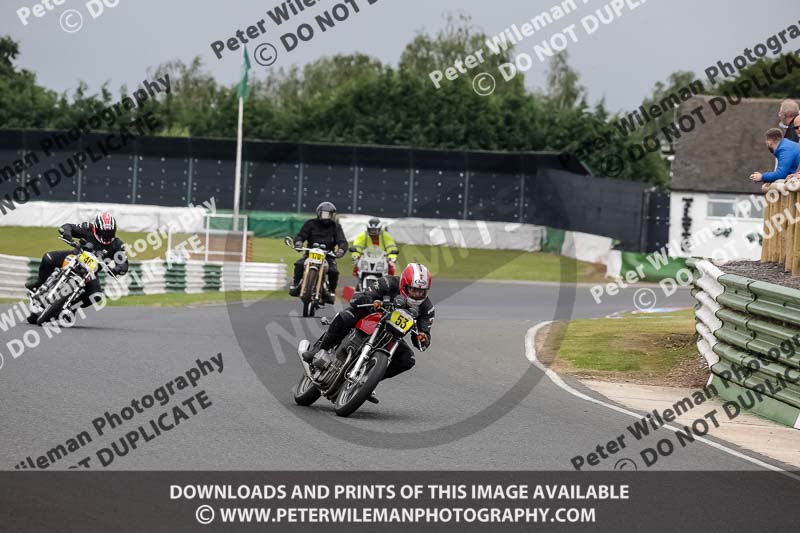 Vintage motorcycle club;eventdigitalimages;mallory park;mallory park trackday photographs;no limits trackdays;peter wileman photography;trackday digital images;trackday photos;vmcc festival 1000 bikes photographs